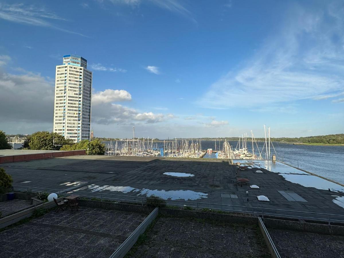 Wiking Yachthafen - Schleiblick Apartment Schleswig Exterior photo